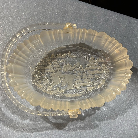Mikasa oval winter scene crystal basket. 9.5” with handle. - Picture 5 of 9